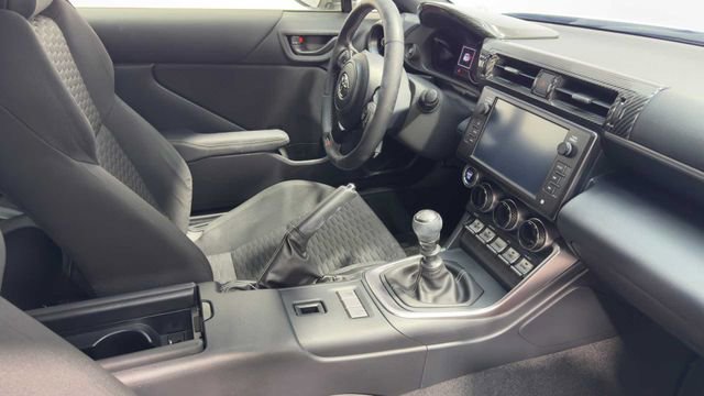 Used 2024 Toyota GR86 RWD image 12