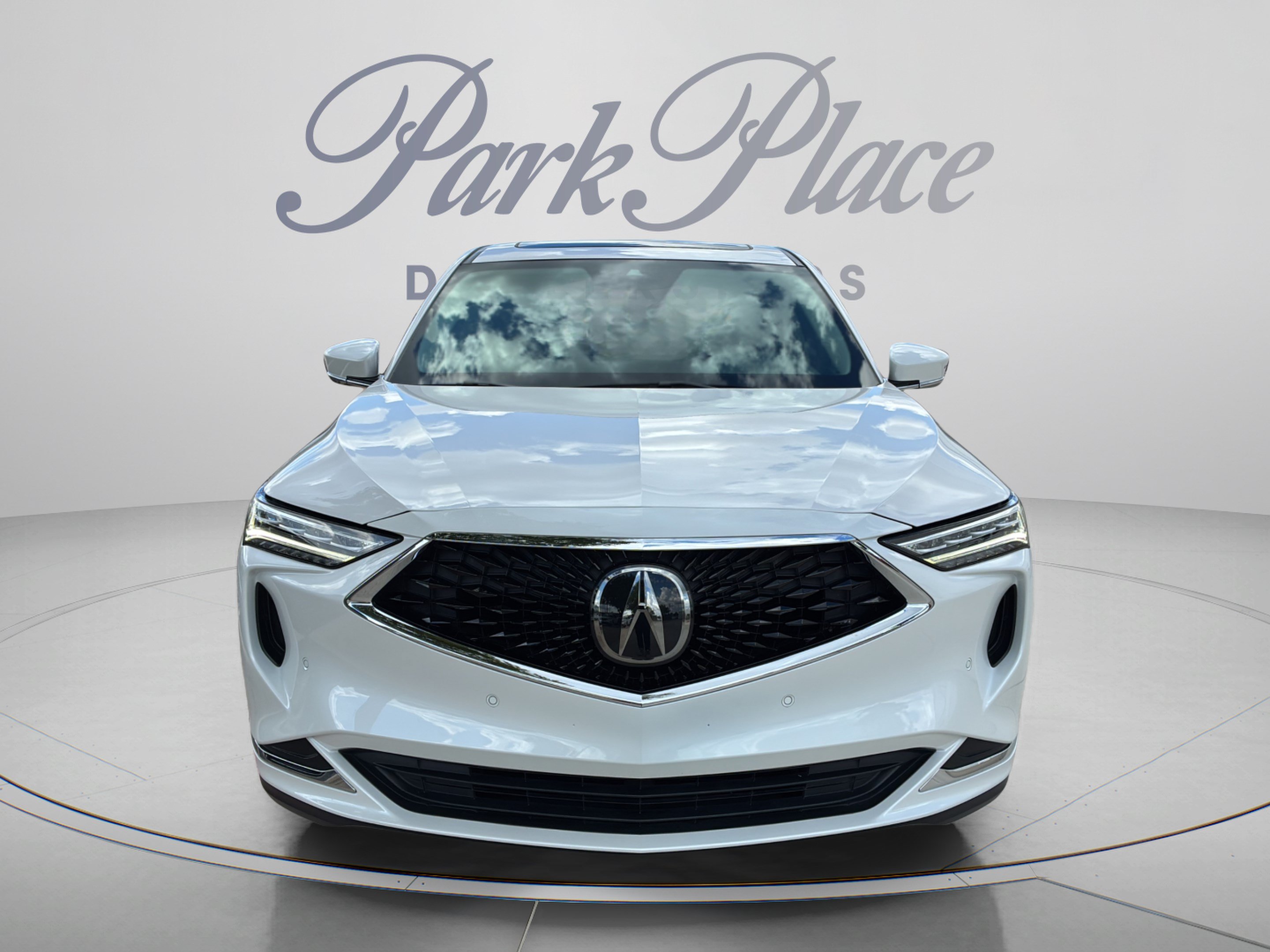 Used 2024 Acura MDX SH-AWD w/ Technology Package image 9