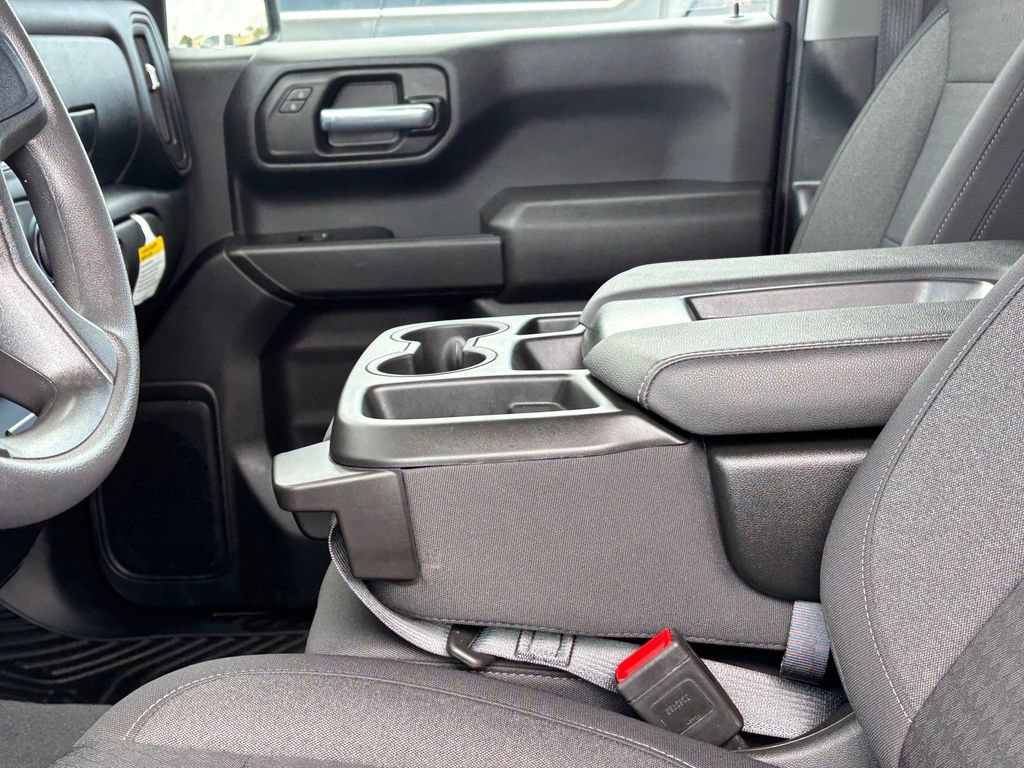 Used 2025 Chevrolet Silverado 1500 Custom RWD image 6