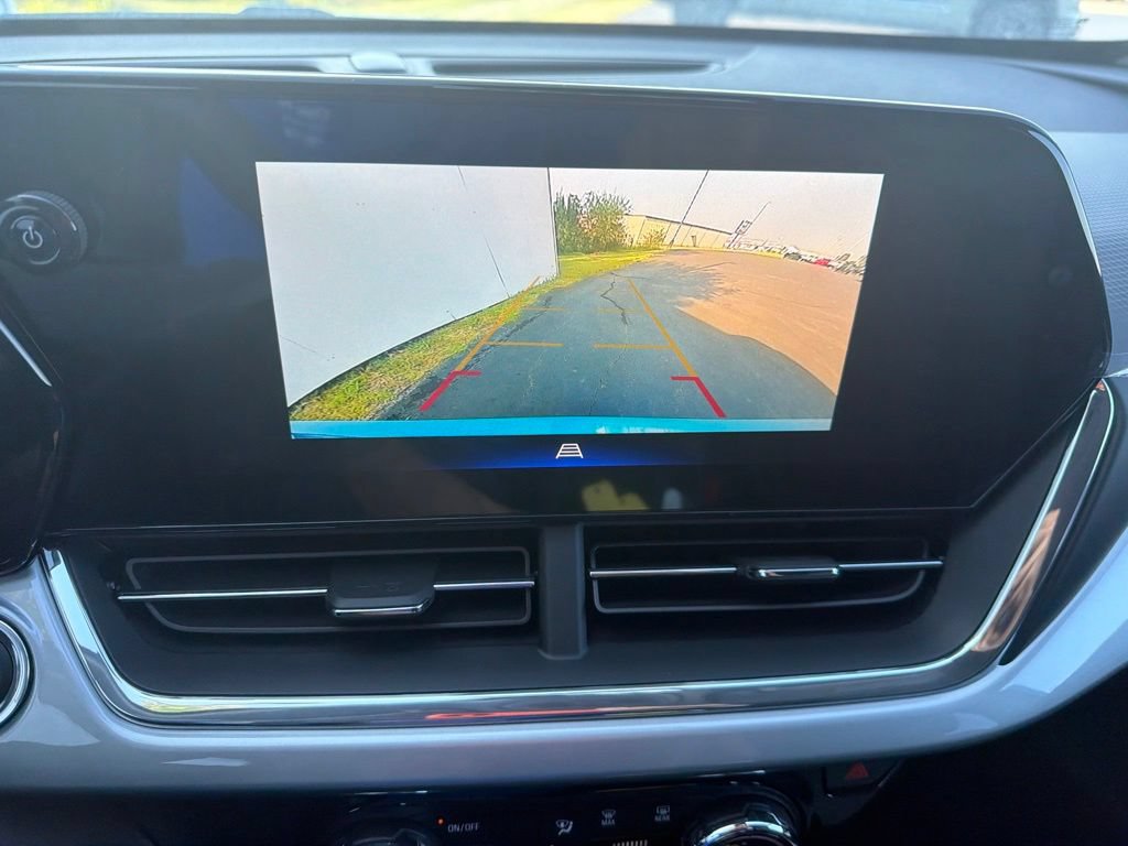 New 2026 Chevrolet Trax LT FWD image 16