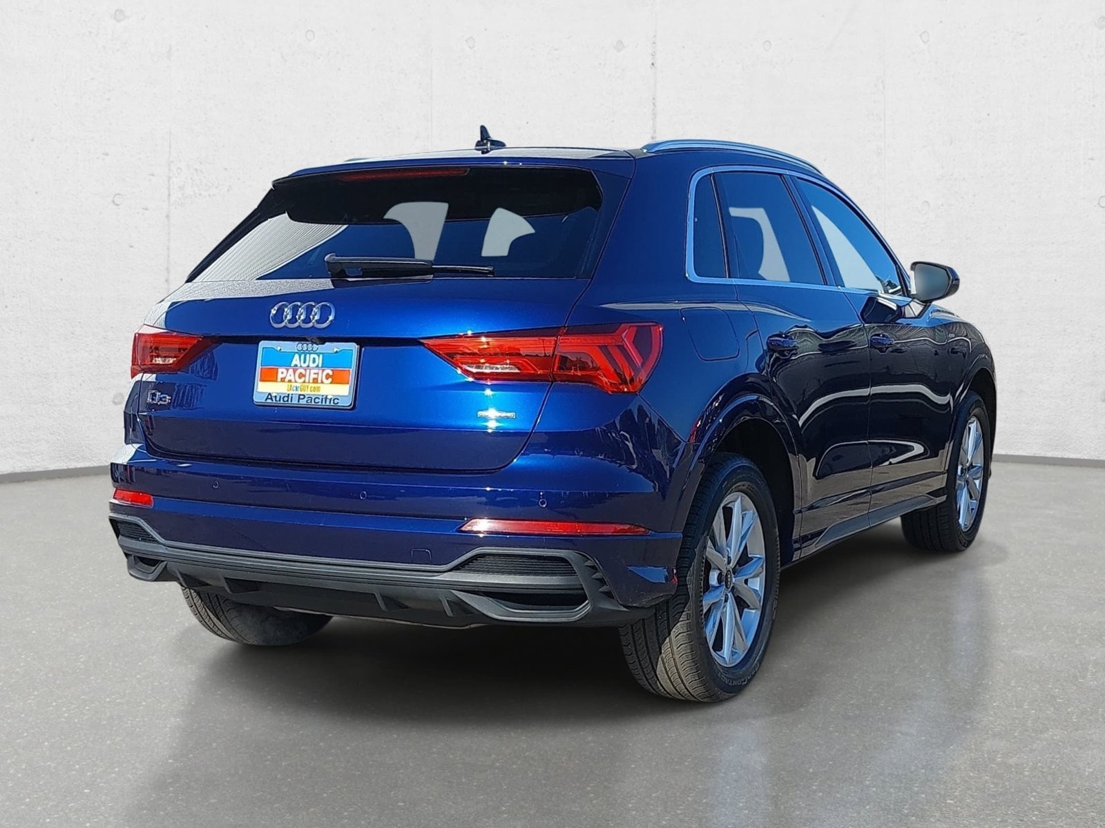 Used 2023 Audi Q3 2.0T Premium AWD/4WD image 5