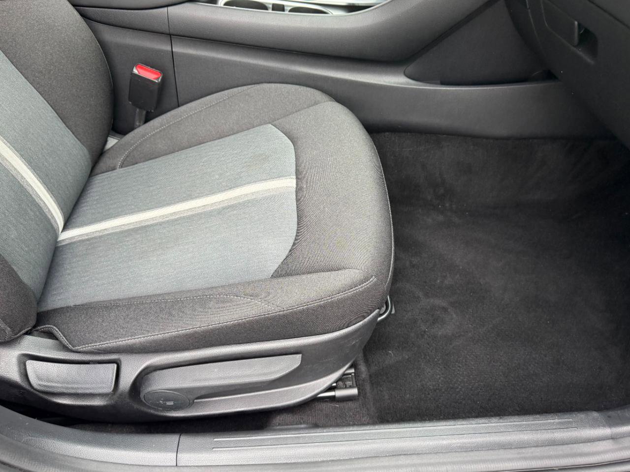 Used 2021 Hyundai Sonata SEL w/ Convenience Package FWD image 12