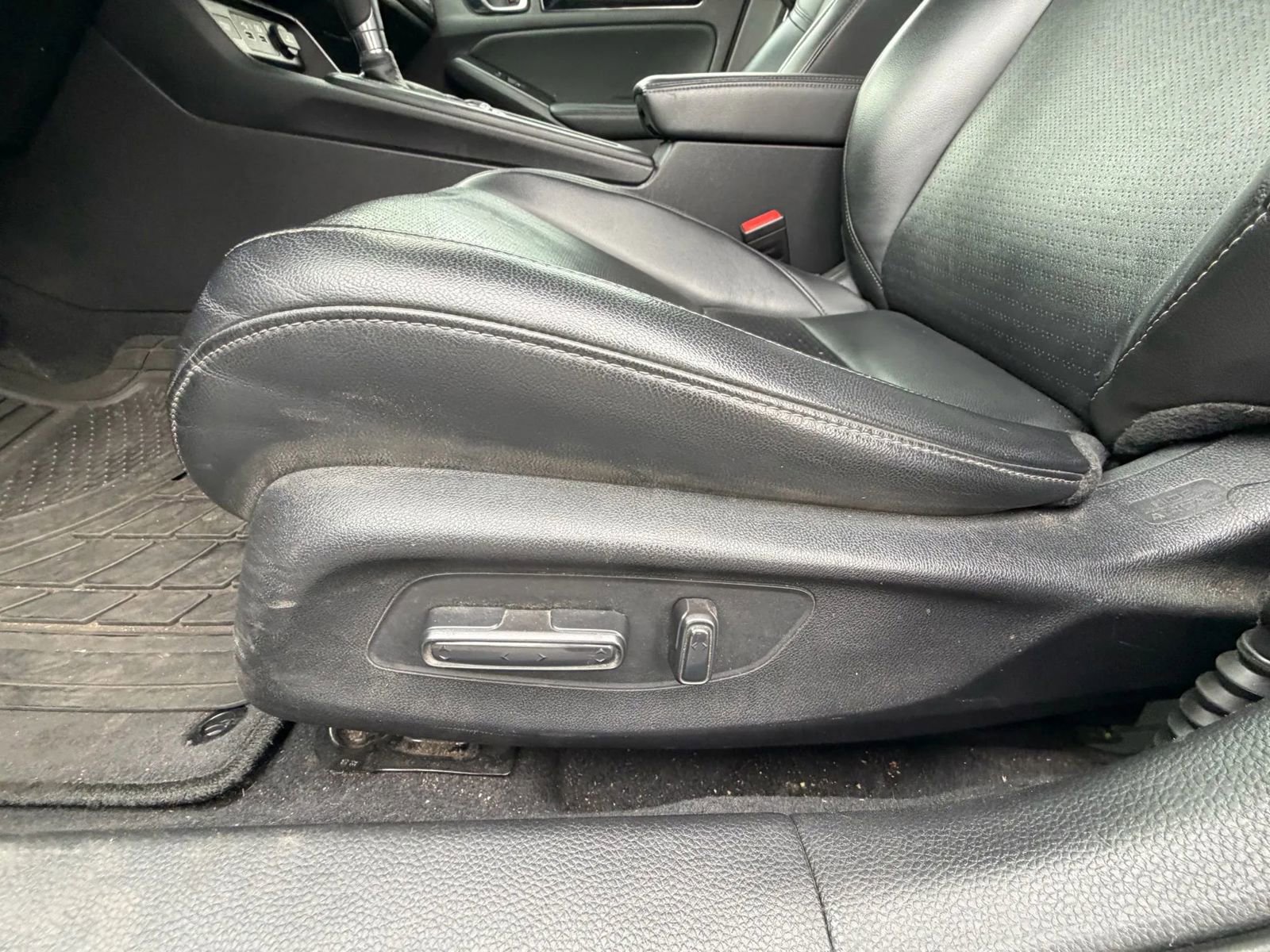 Used 2022 Honda Civic Sport Touring image 14