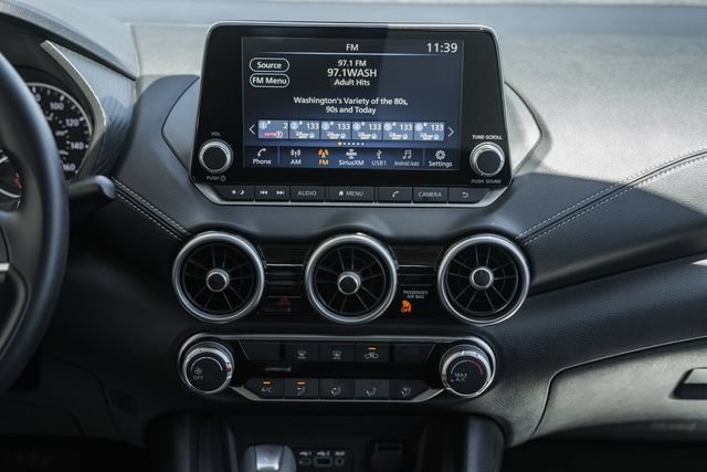 Used 2025 Nissan Sentra SV FWD image 23