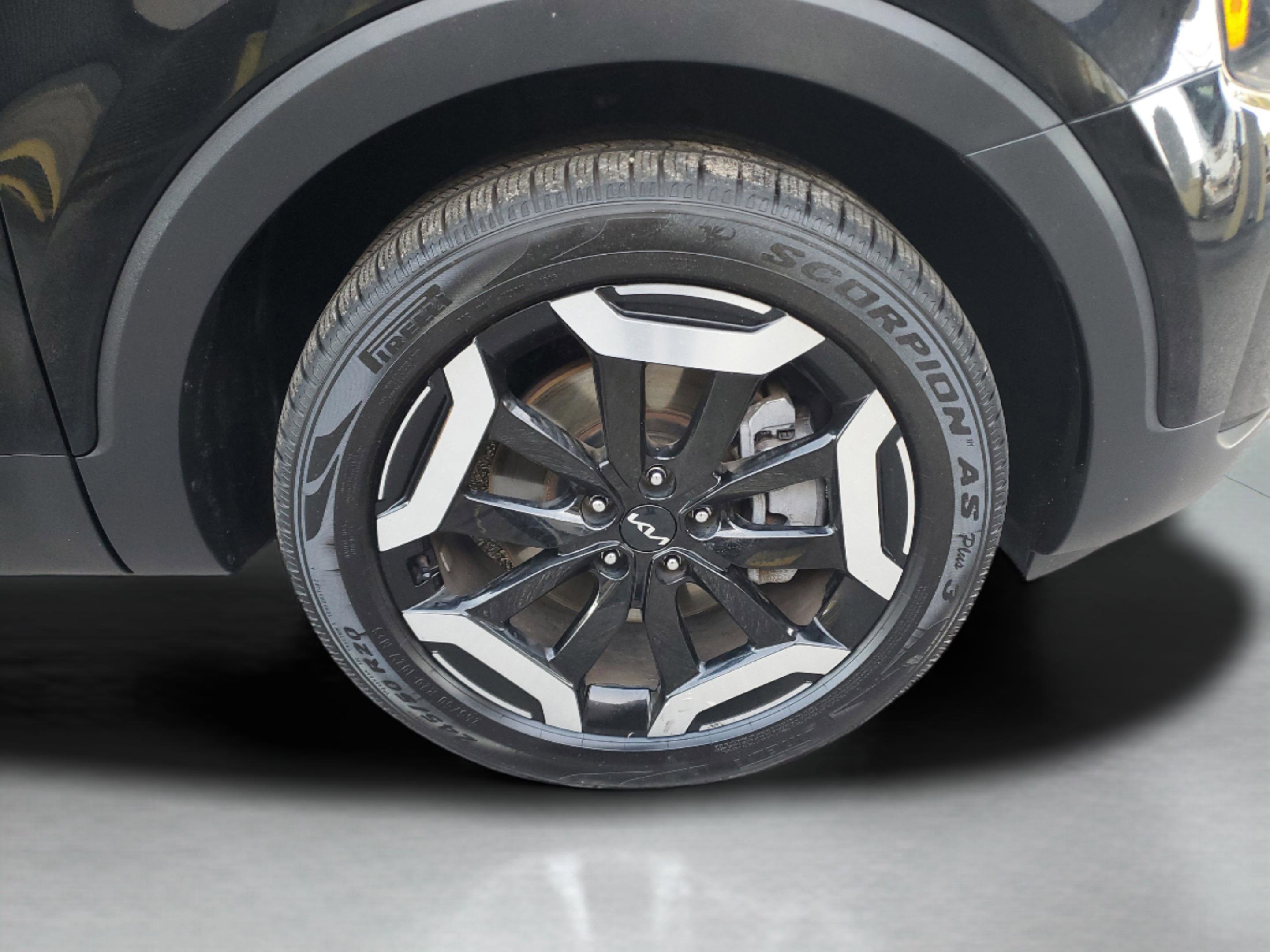 Certified 2023 Kia Telluride S image 30