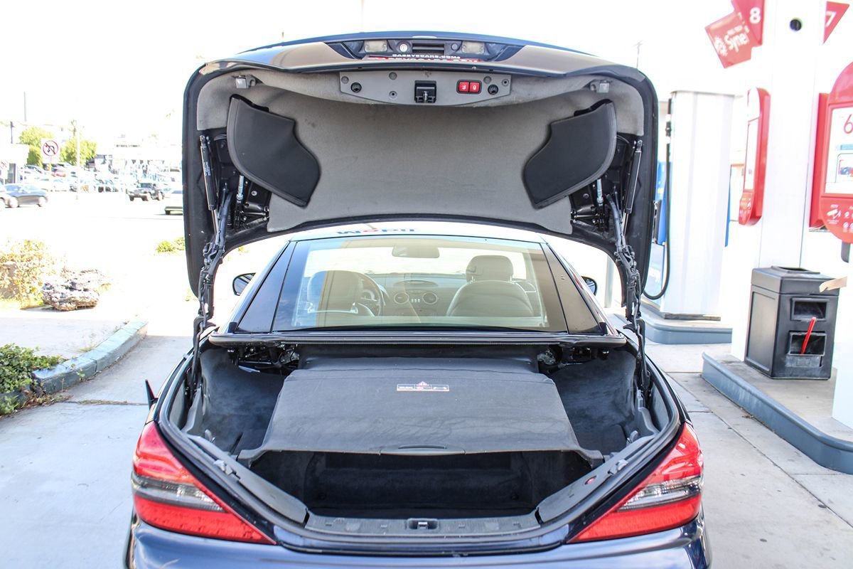 Used 2011 Mercedes-Benz SL 550 image 38