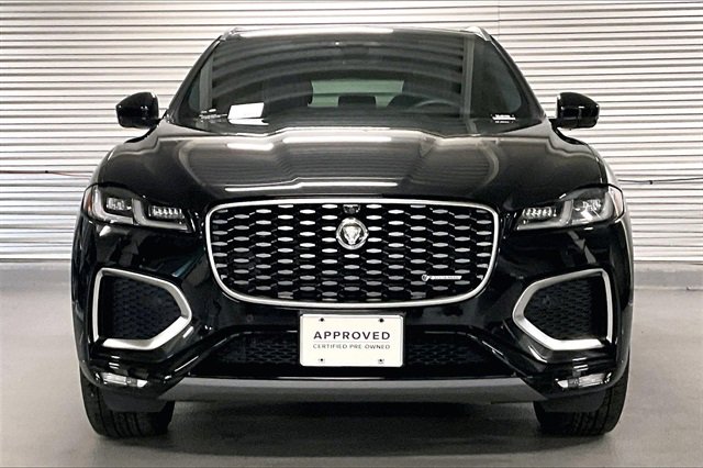 Certified 2025 Jaguar F-PACE R-Dynamic S image 2