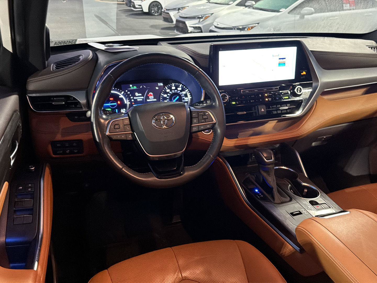 Used 2020 Toyota Highlander Platinum FWD image 19