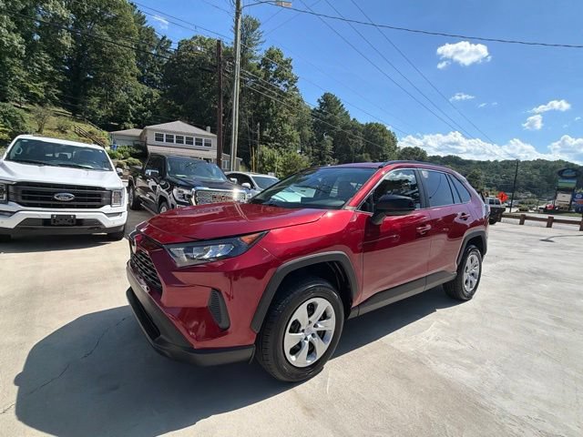 Used 2019 Toyota RAV4 LE FWD image 18