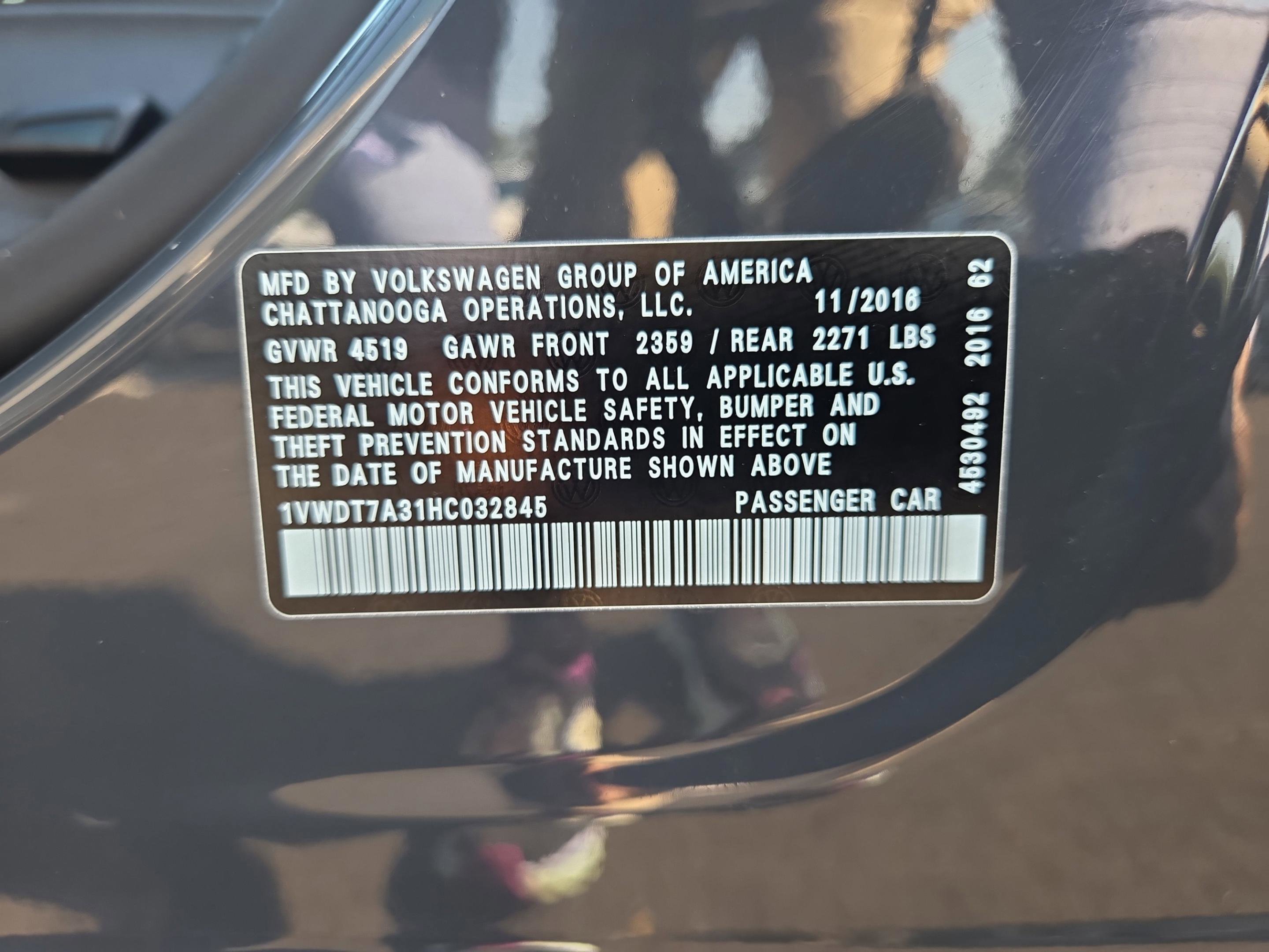 Used 2017 Volkswagen Passat 1.8T R-Line FWD image 40