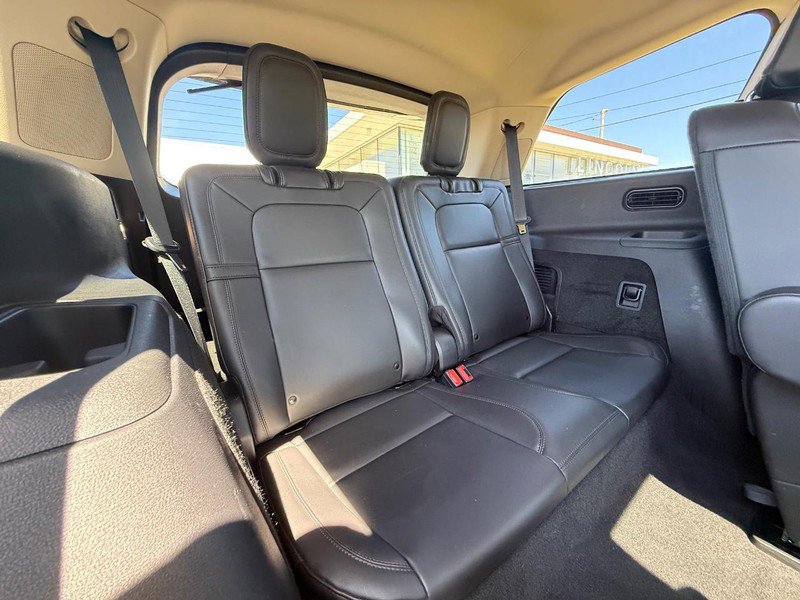 Certified 2022 Lincoln Aviator Reserve w/ Equipment Group 201A AWD/4WD image 14