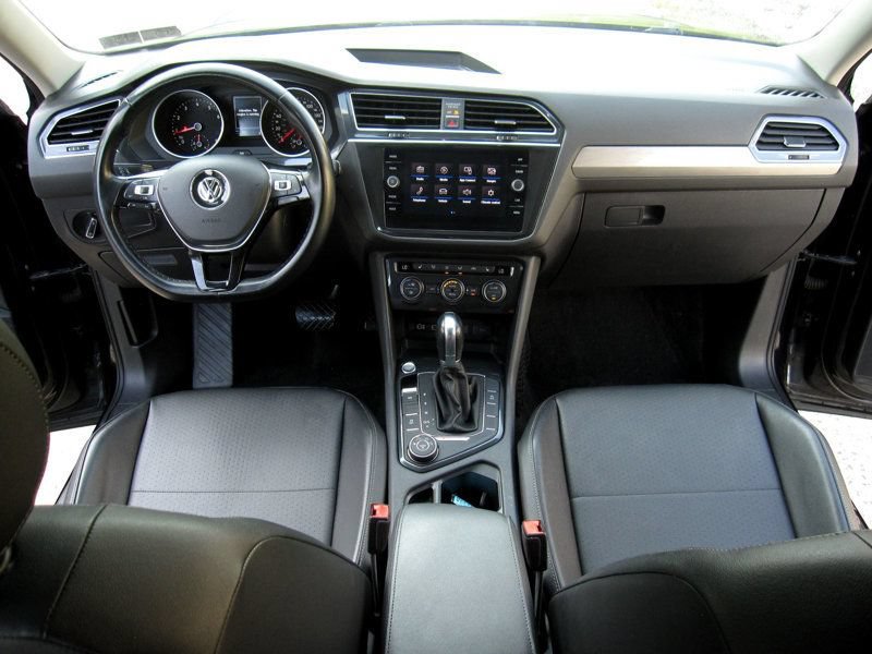 Used 2018 Volkswagen Tiguan SE w/ Panoramic Sunroof Package AWD/4WD image 20