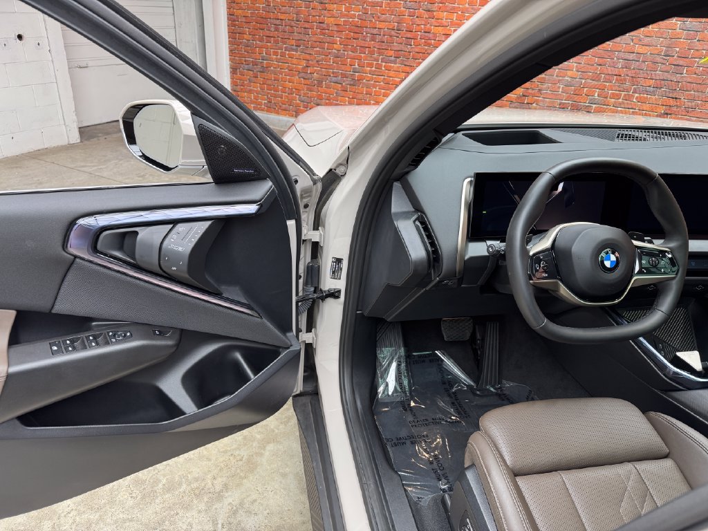 Certified 2025 BMW X3 xDrive30i w/ Premium Package AWD/4WD image 9
