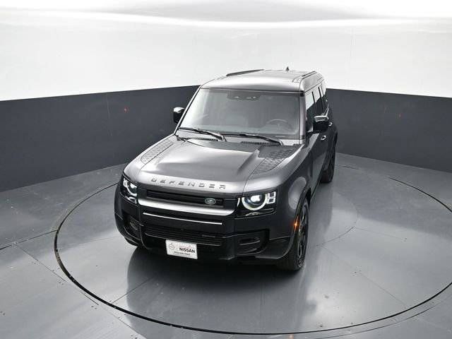 Used 2023 Land Rover Defender 110 X-Dynamic SE AWD/4WD image 18