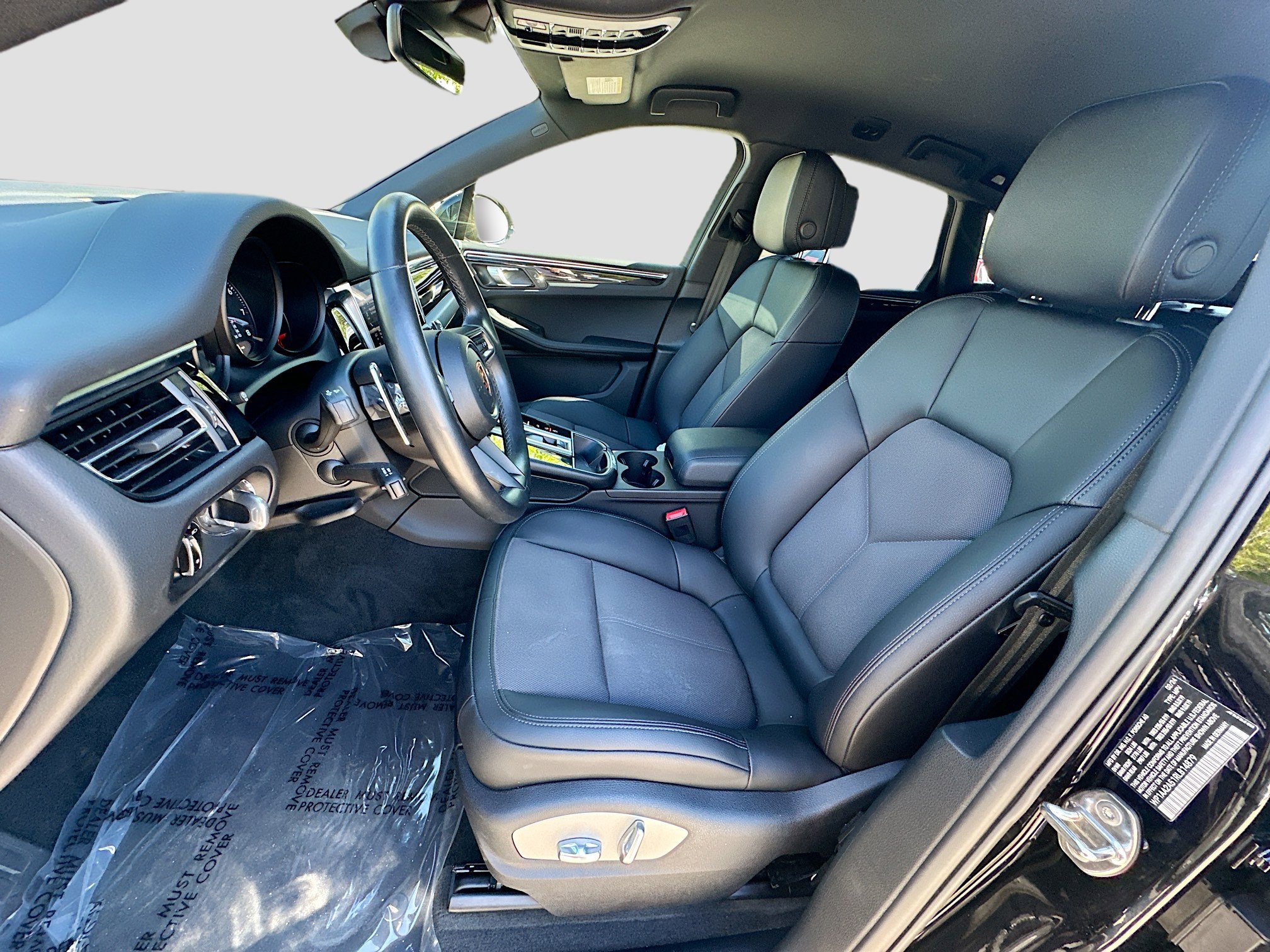 Used 2024 Porsche Macan image 20