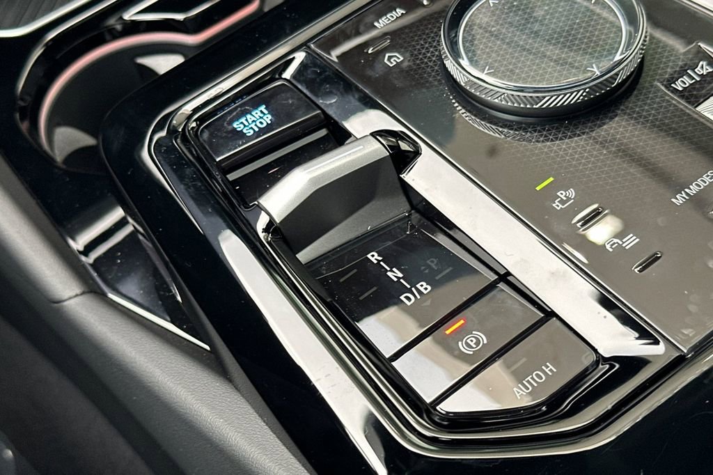 New 2026 BMW i5 eDrive40 w/ M Sport Package image 21
