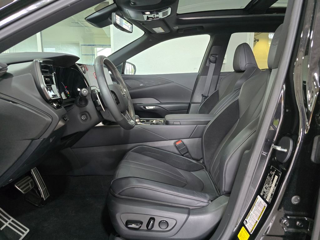 Used 2023 Lexus RX 500h F Sport w/ Accessory Package (Z1) image 20