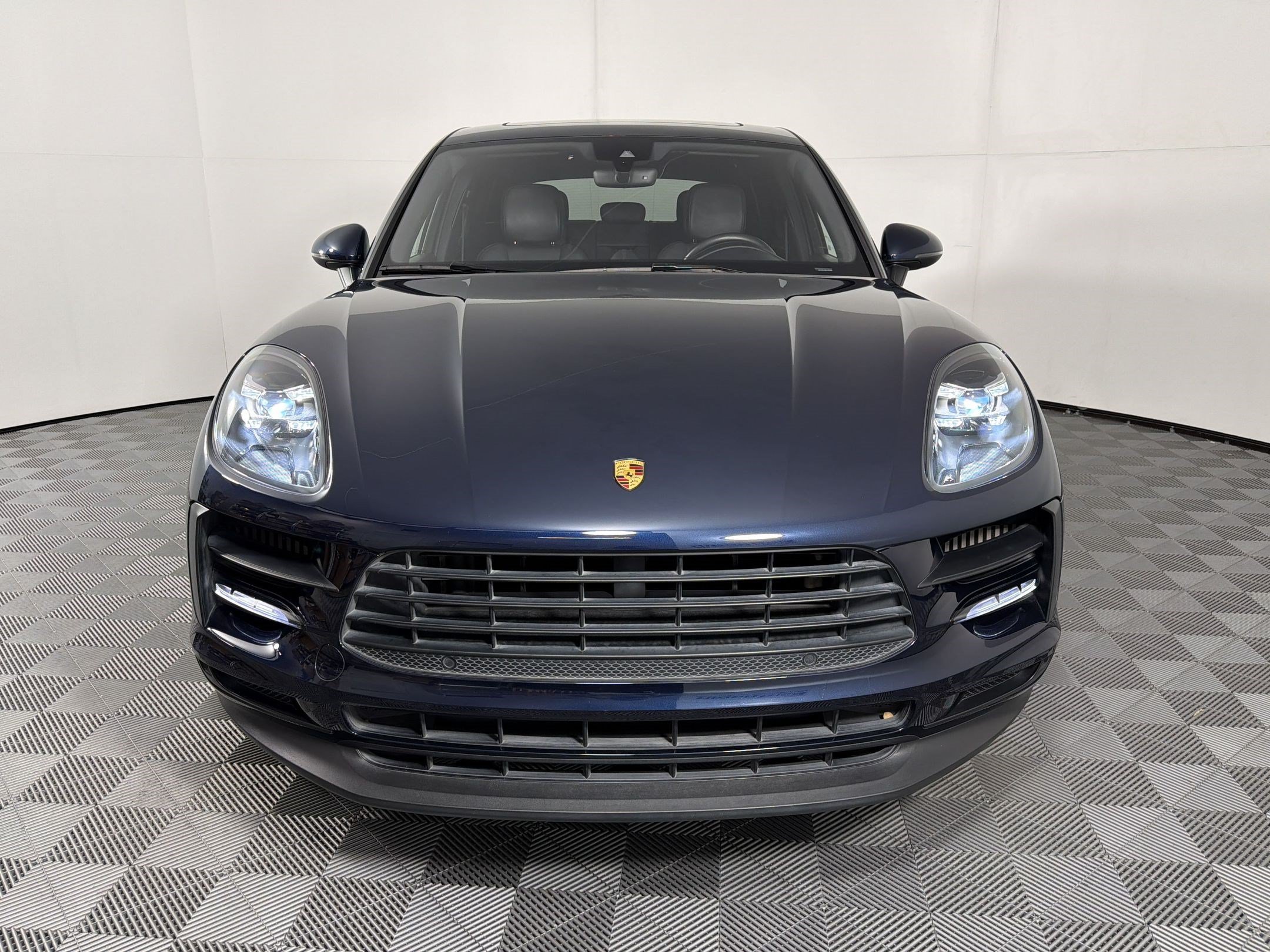 Certified 2019 Porsche Macan S AWD/4WD image 6