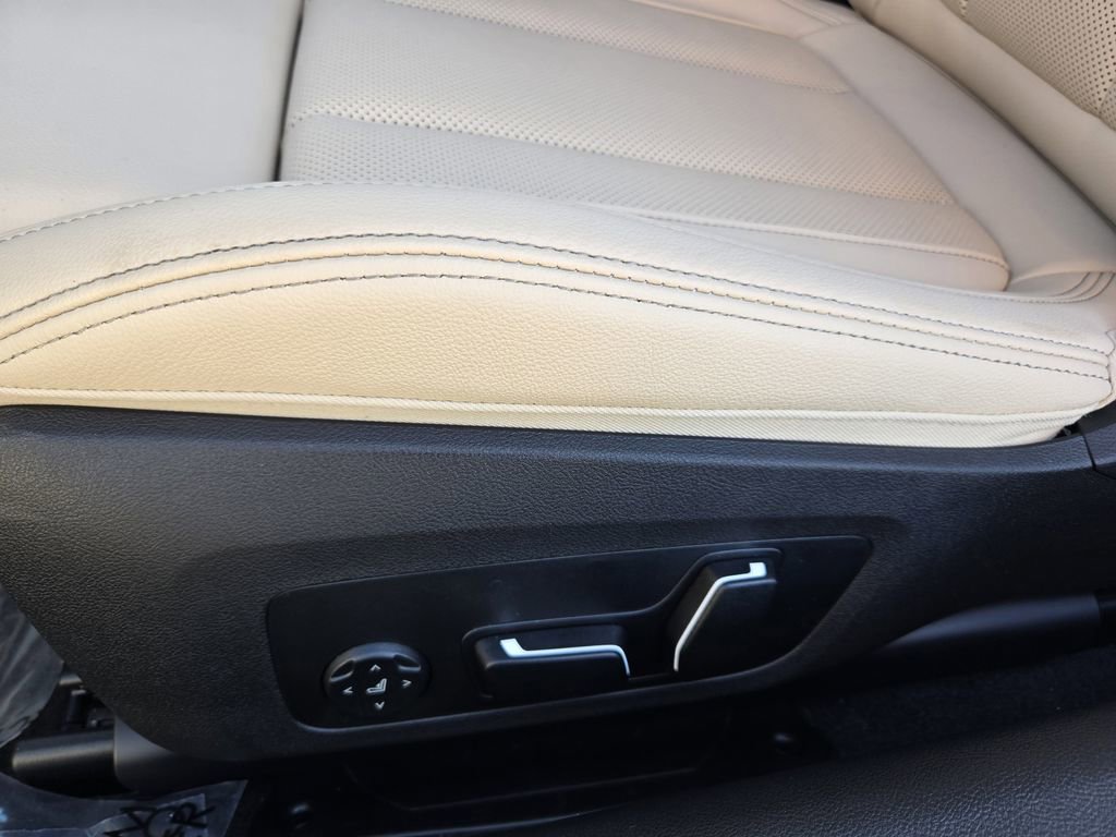 New 2026 BMW 430i xDrive Convertible w/ Driving Assistance Package image 26