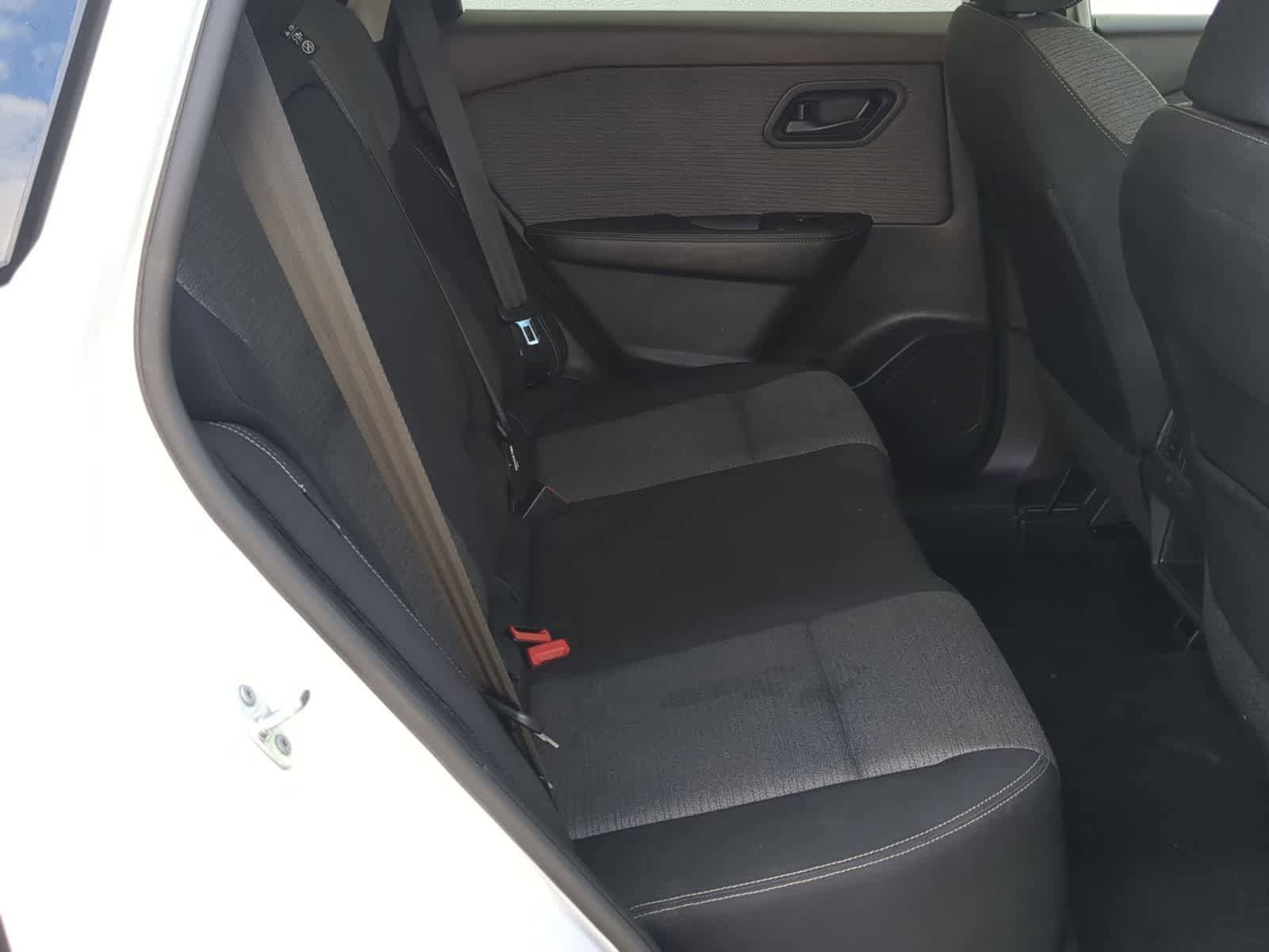 Used 2021 Nissan Rogue S image 20