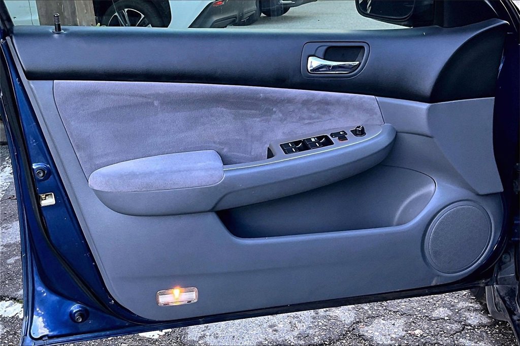 Used 2004 Honda Accord EX image 20