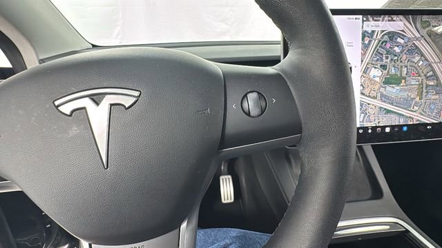 Used 2021 Tesla Model Y Performance image 22
