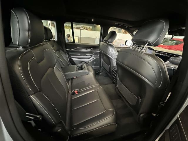 Used 2024 Jeep Grand Cherokee Limited 4xe image 26