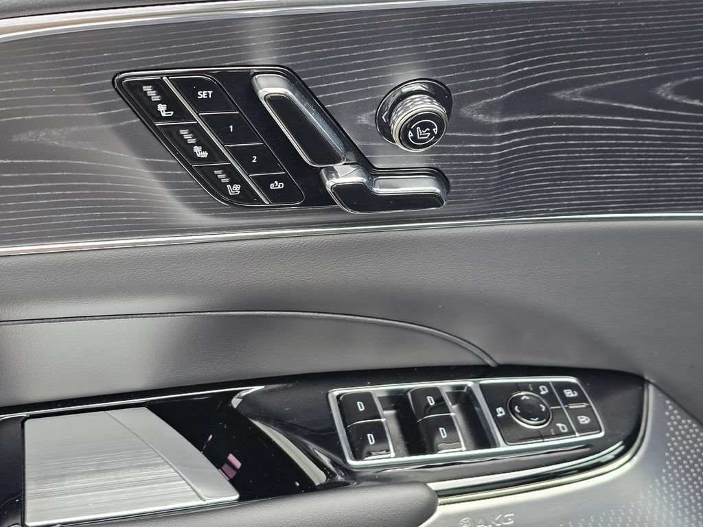Certified 2024 Cadillac Lyriq Sport AWD/4WD image 22