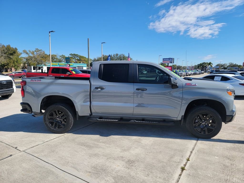 Used 2024 Chevrolet Silverado 1500 Custom Trail Boss w/ Turbomax Blackout Package image 7