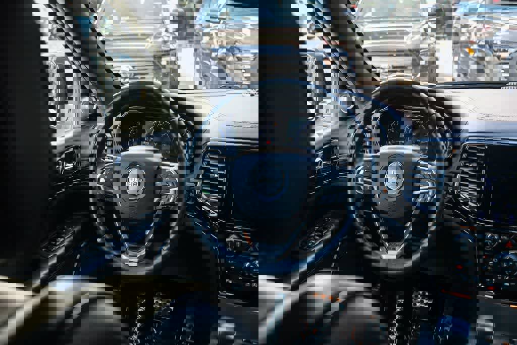 Used 2019 Jeep Grand Cherokee High Altitude image 12