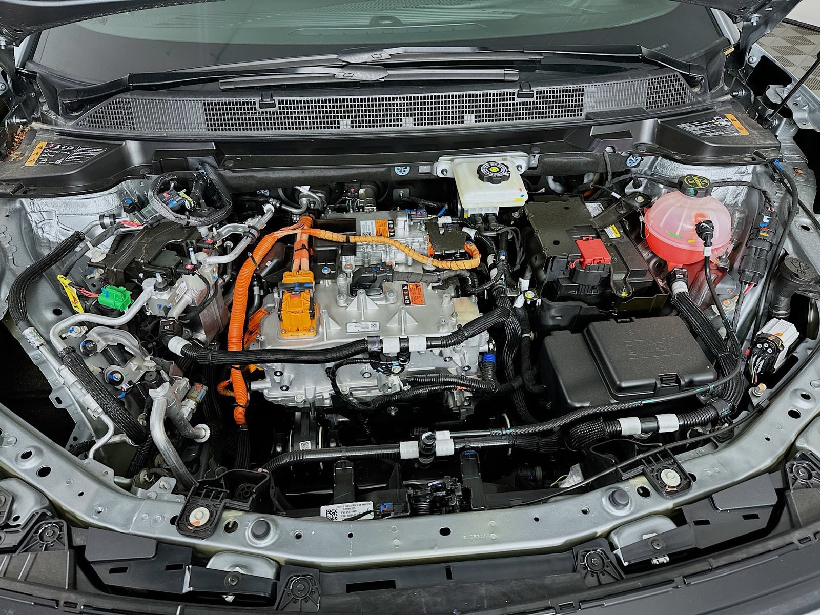 New 2026 Chevrolet Equinox EV LT FWD image 32
