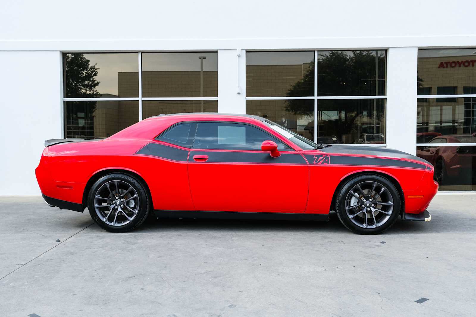 Used 2022 Dodge Challenger R/T w/ T/A Package RWD image 10
