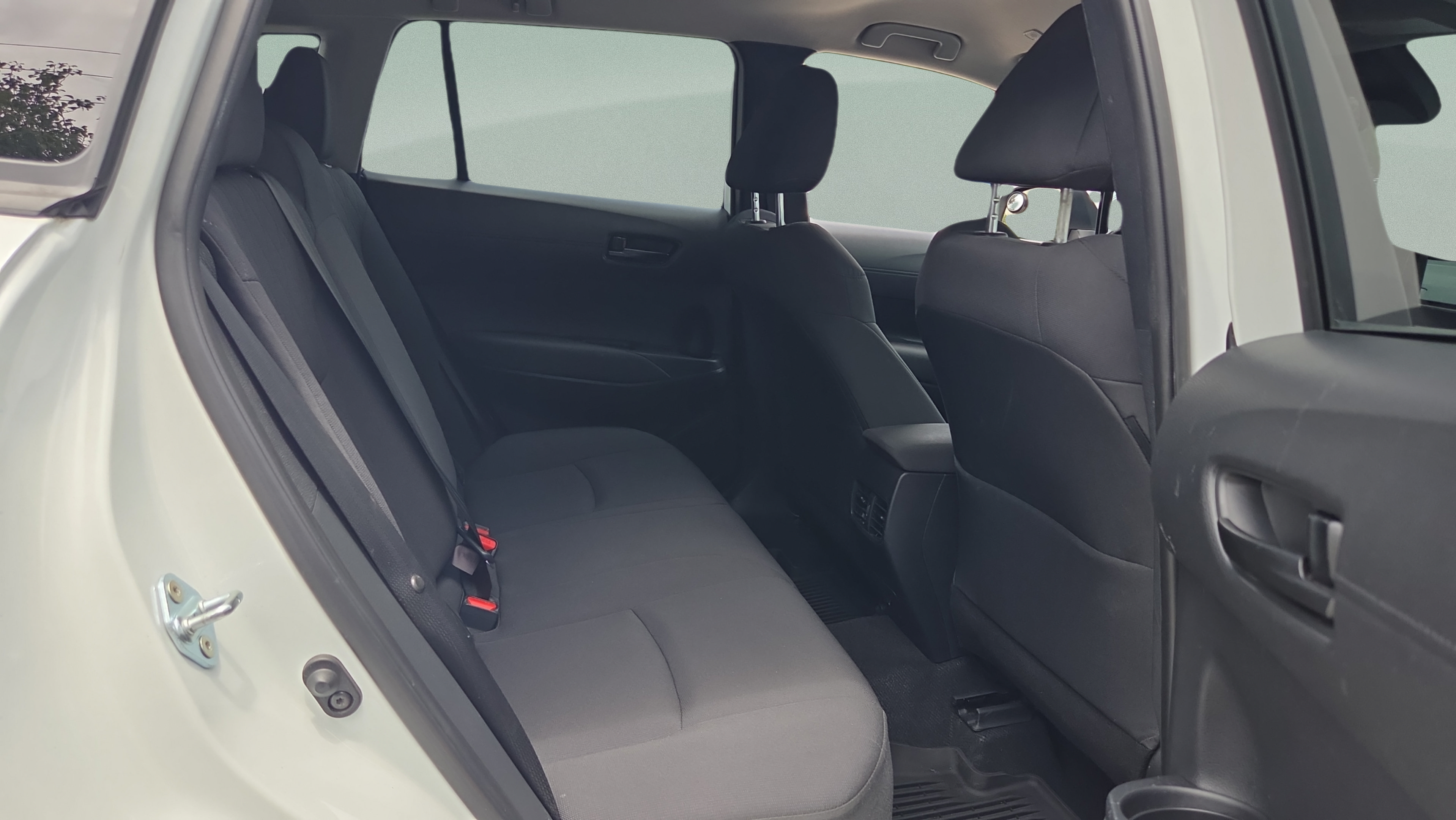 Used 2023 Toyota Corolla Cross LE AWD/4WD image 14