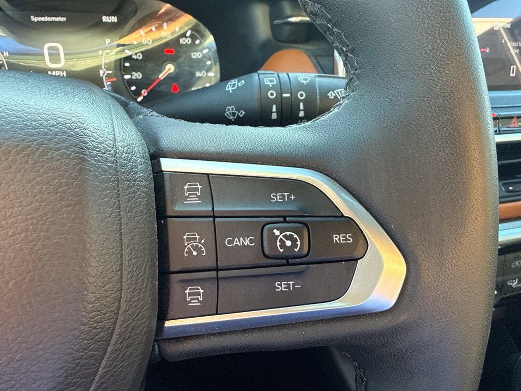 Certified 2025 Jeep Compass Limited AWD/4WD image 19