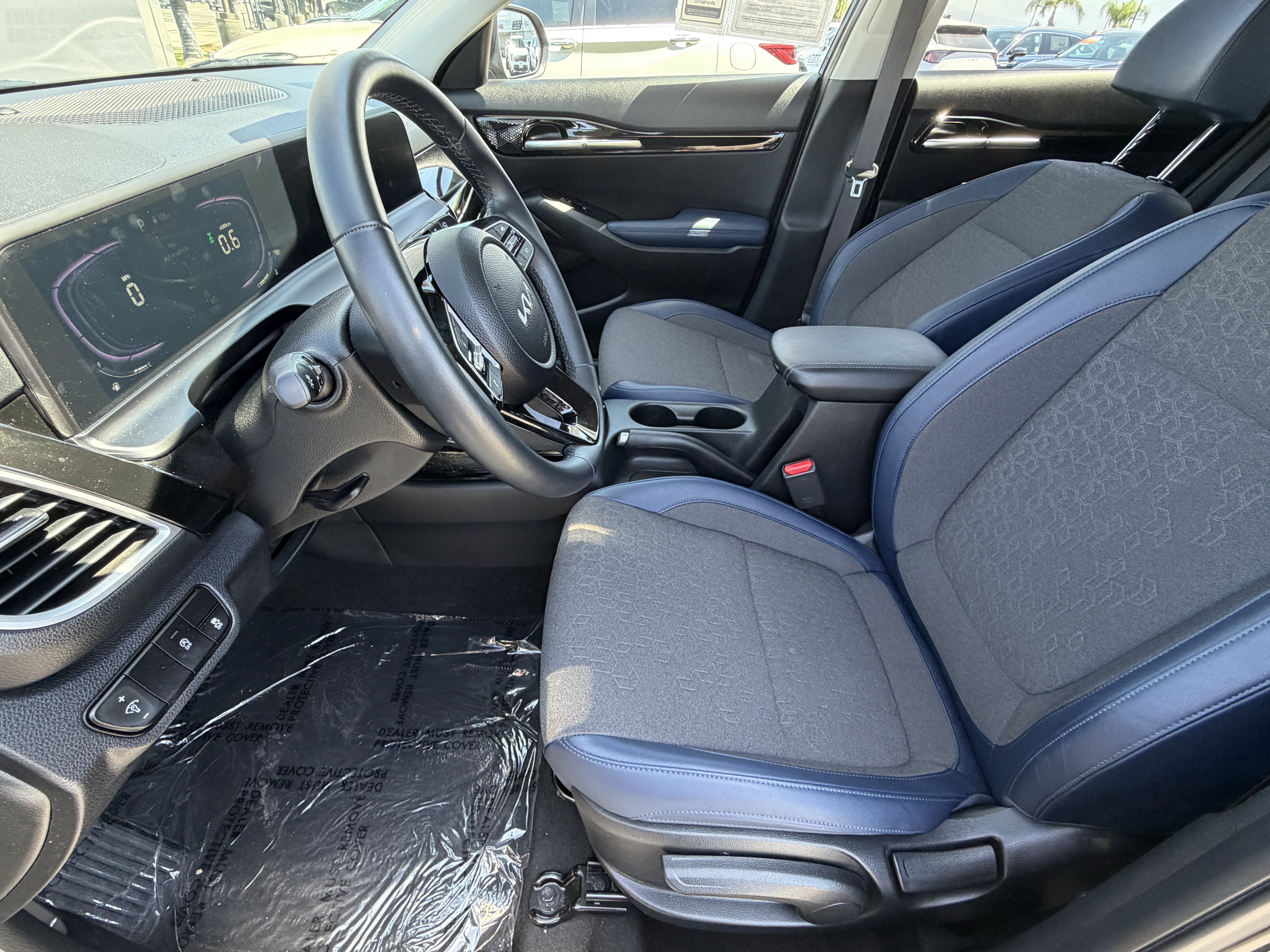 Certified 2025 Kia Seltos S AWD/4WD image 15