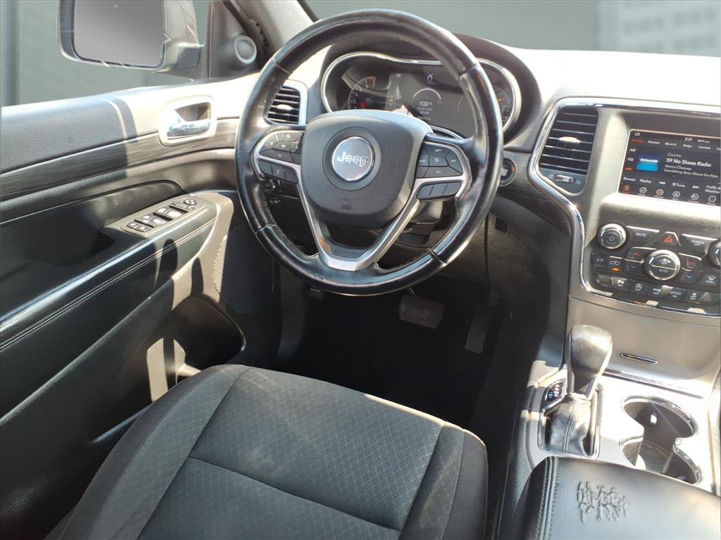 Used 2021 Jeep Grand Cherokee Laredo RWD image 20