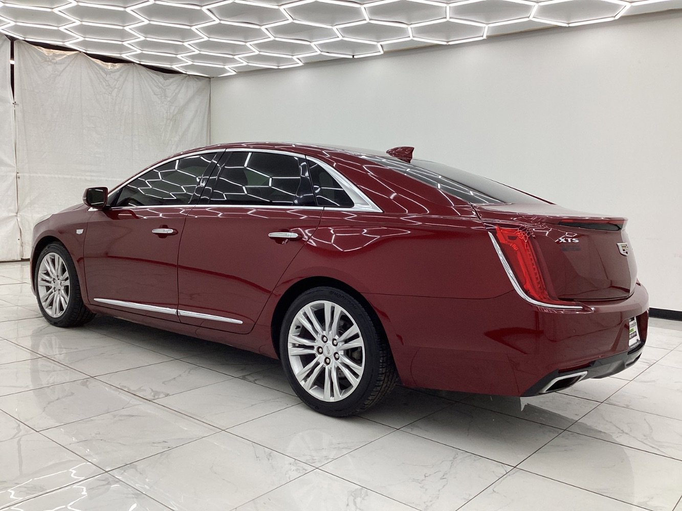 Used 2019 Cadillac XTS Luxury image 12