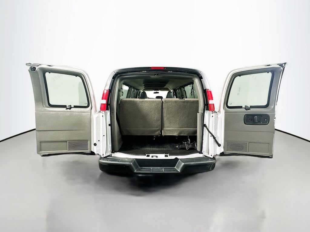 Used 2022 Chevrolet Express 3500 LS image 27