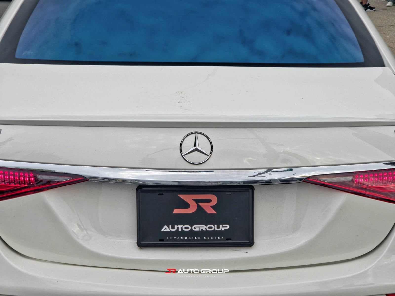 Used 2022 Mercedes-Benz S 500 4MATIC w/ AMG Line Package image 21