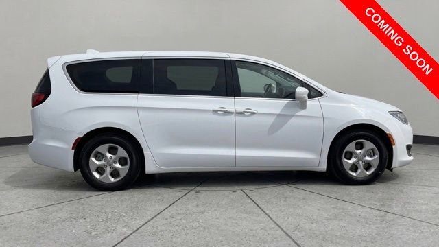 Used 2018 Chrysler Pacifica Touring Plus image 6
