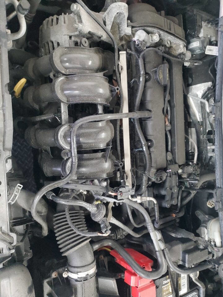 Used 2019 Ford Fiesta SE w/ Equipment Group 201A image 4