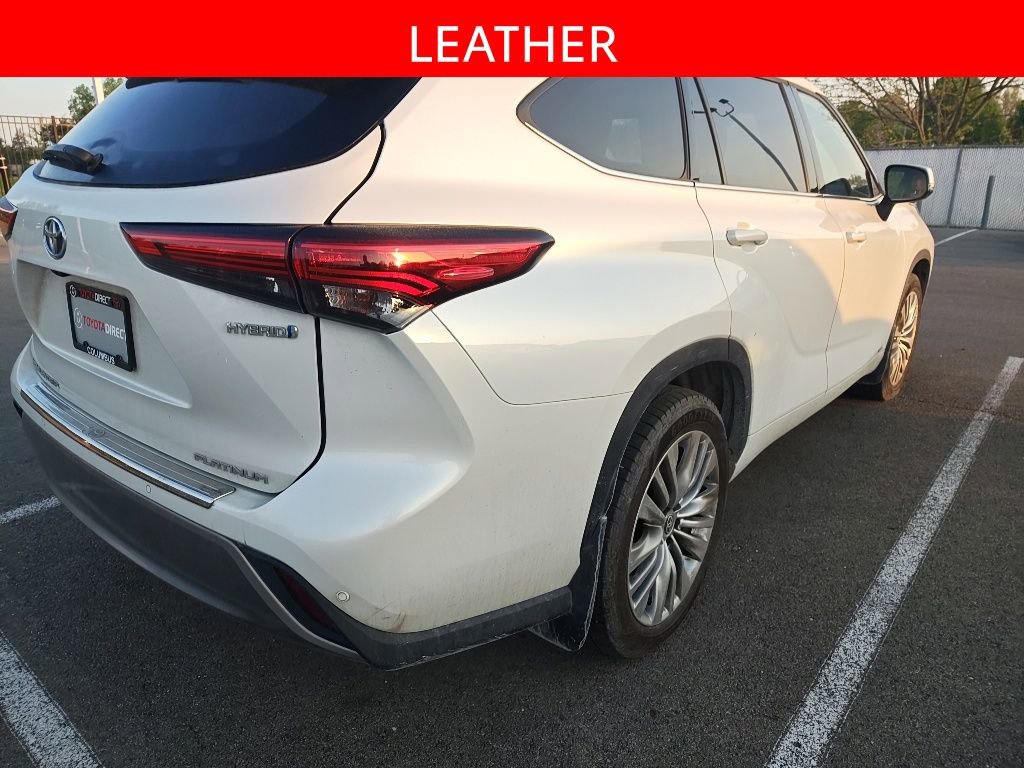 Used 2023 Toyota Highlander Platinum AWD/4WD image 4