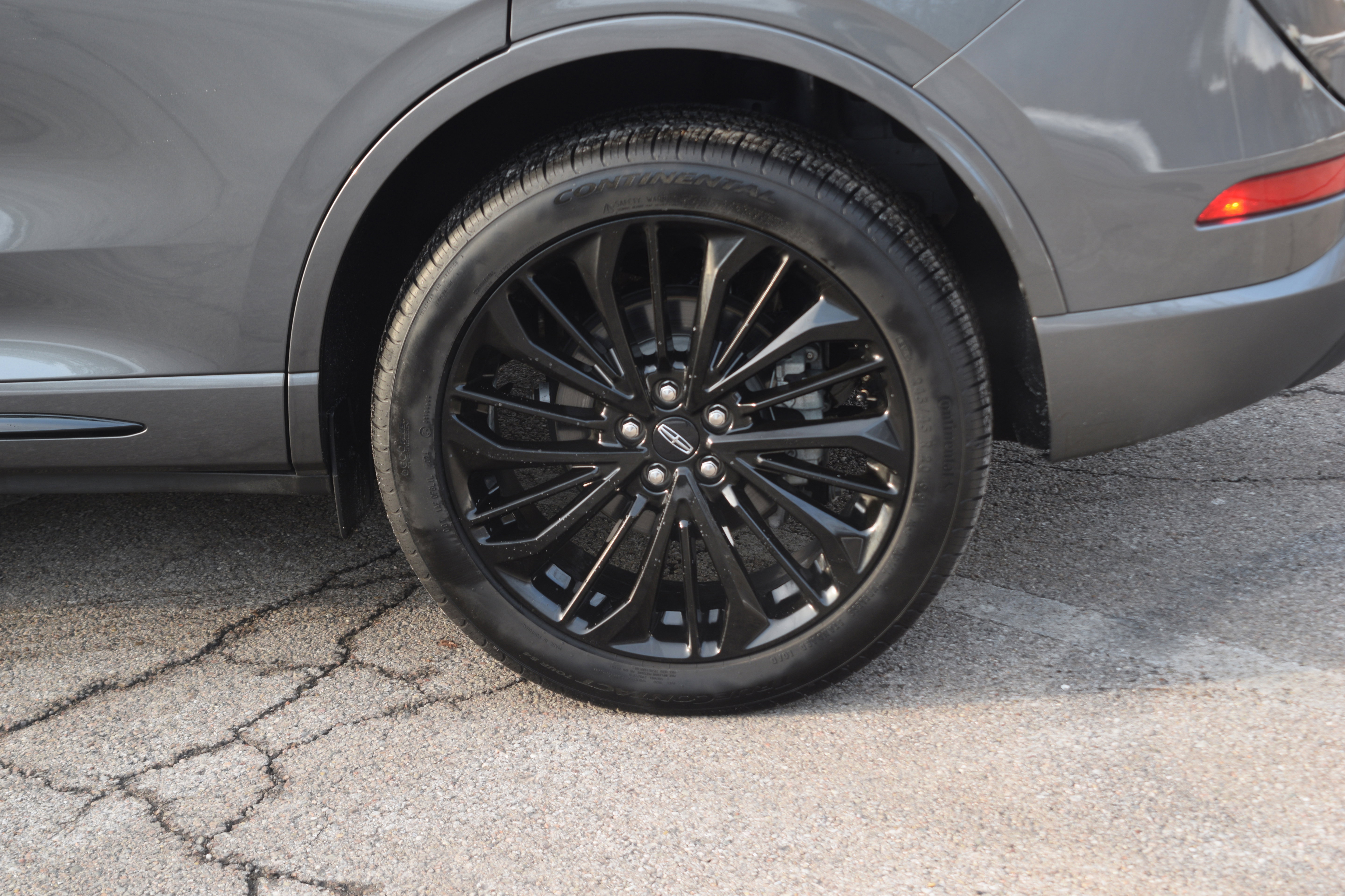 Used 2023 Lincoln Corsair Reserve w/ Jet Appearance Package image 26