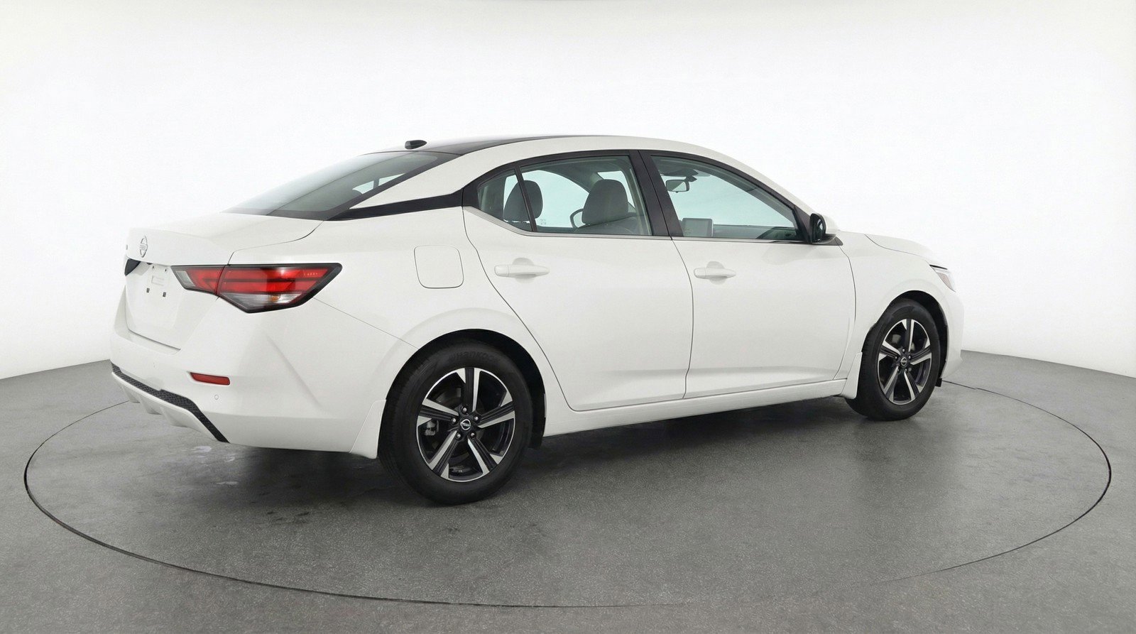 Used 2025 Nissan Sentra SV FWD image 7