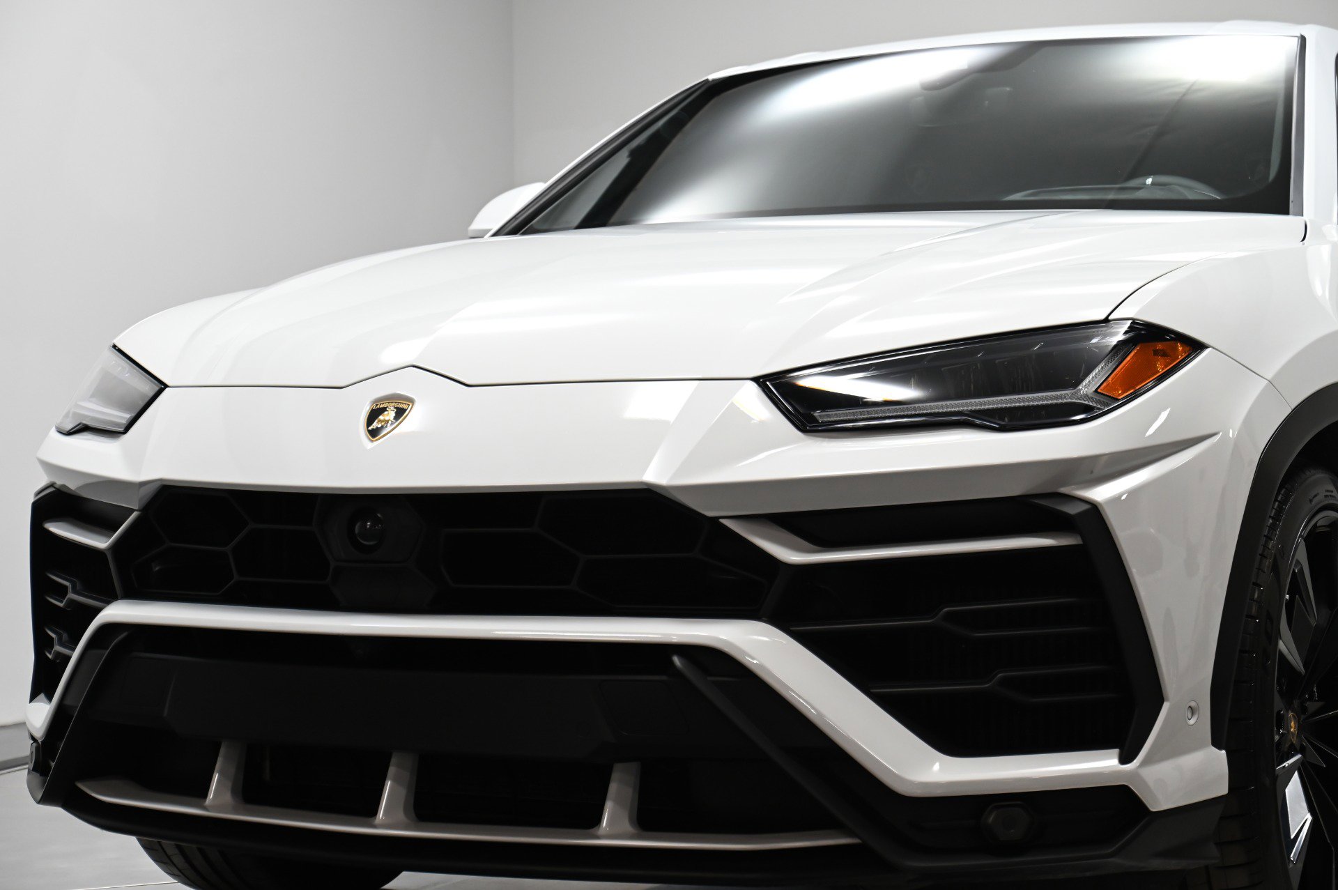 Used 2020 Lamborghini Urus image 54