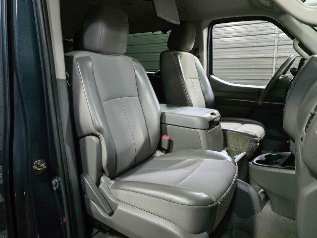 Used 2015 Nissan NV 3500 SV w/ Technology Package image 17
