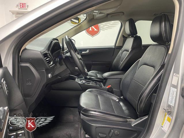 Used 2020 Ford Escape Titanium image 12