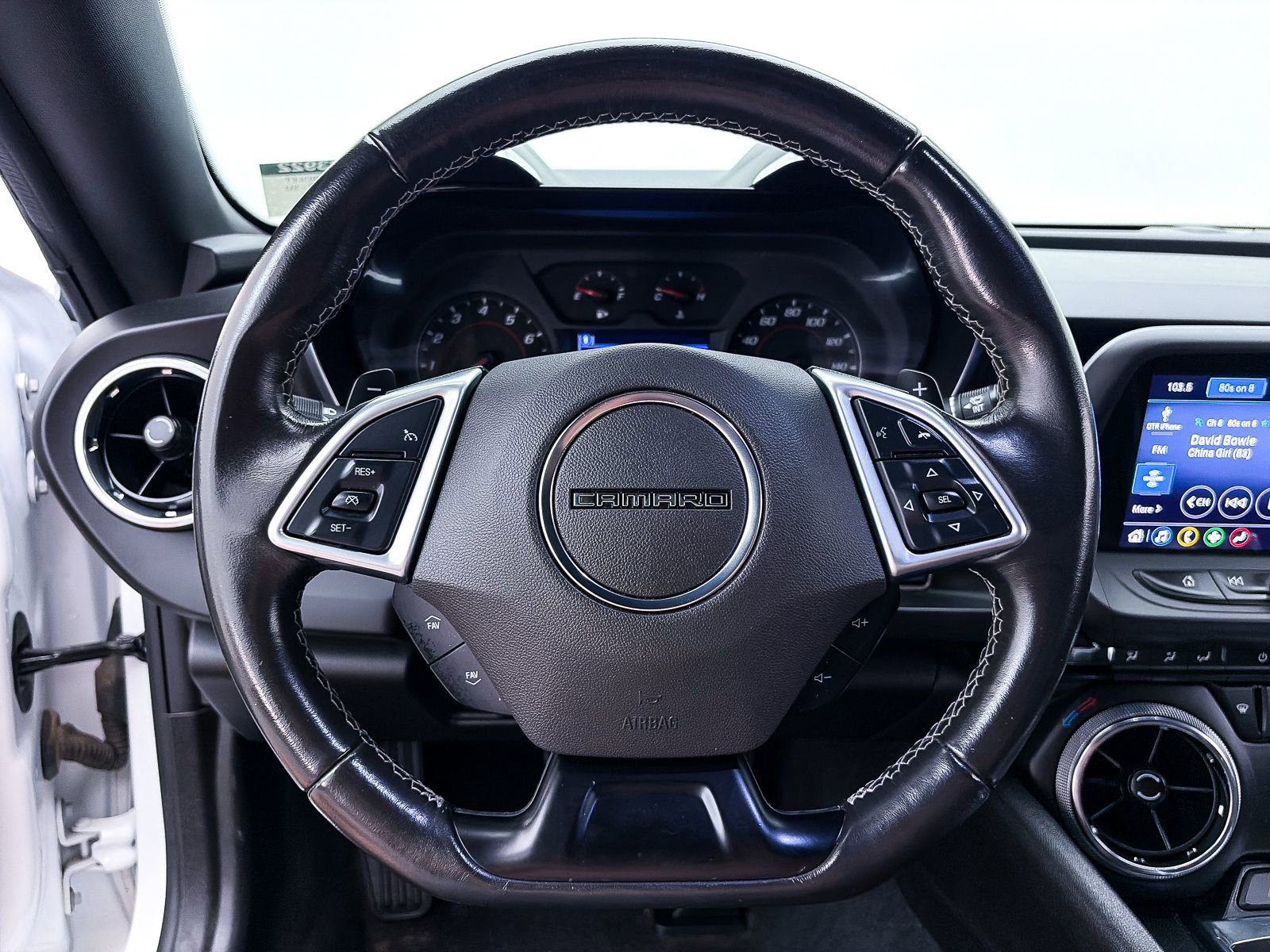 Used 2020 Chevrolet Camaro LT w/ RS Package image 28