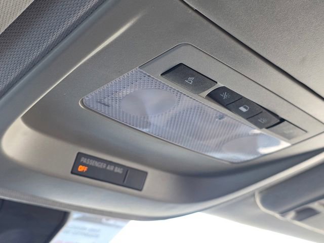 Used 2017 Chevrolet Colorado LT image 40