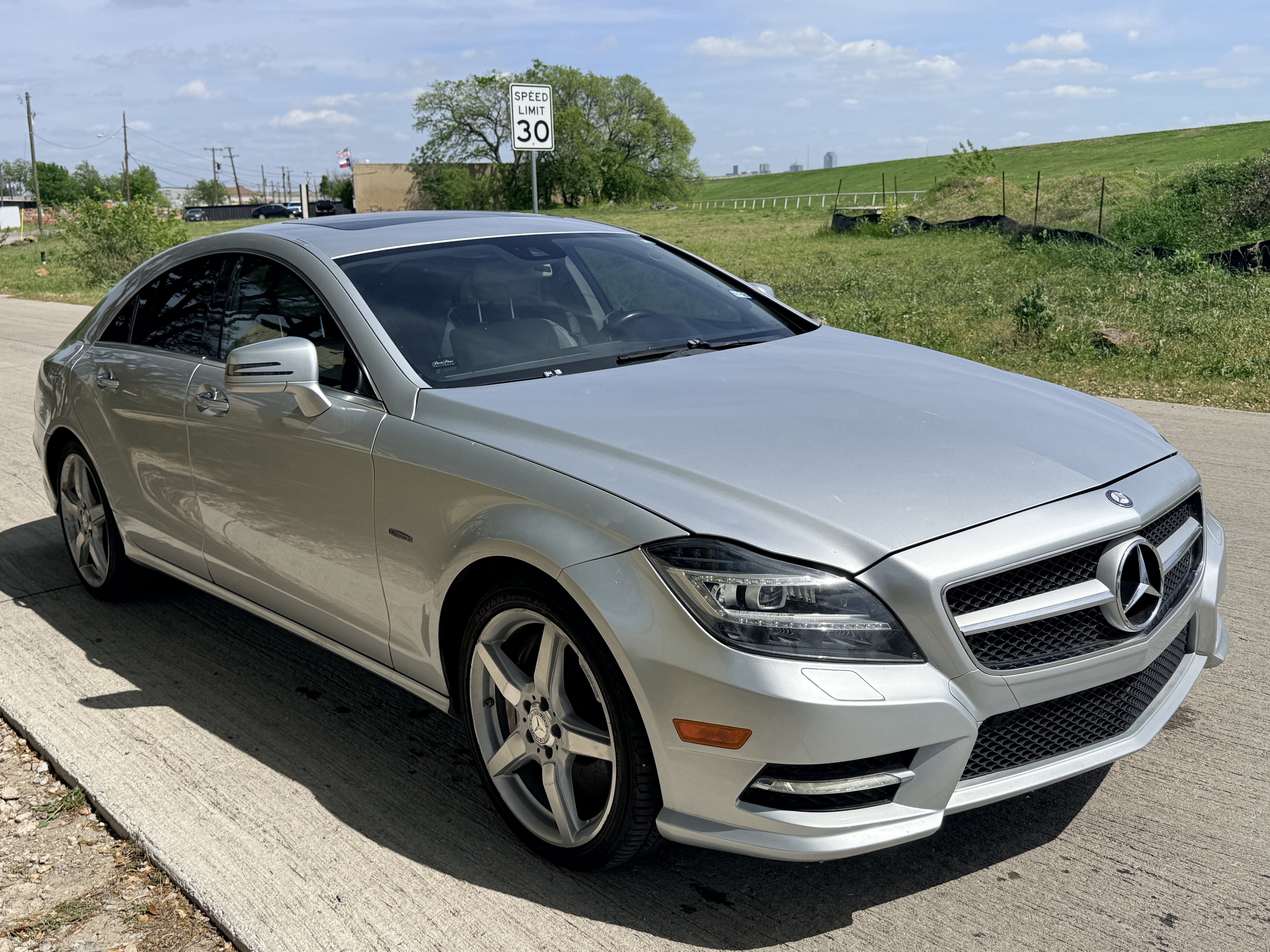 Used 2012 Mercedes-Benz CLS 550 w/ Premium I Pkg image 2